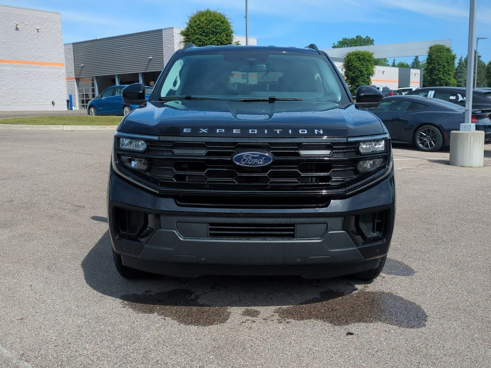 Thumbnail: 2026 Ford Expedition - 3