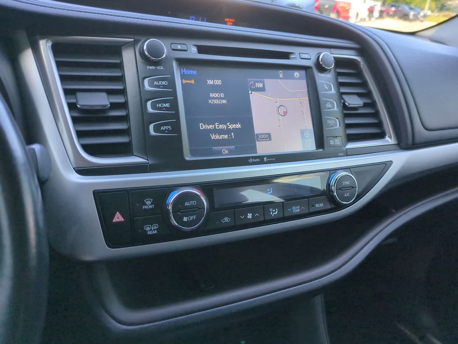 Thumbnail: 2014 Toyota Highlander - 29