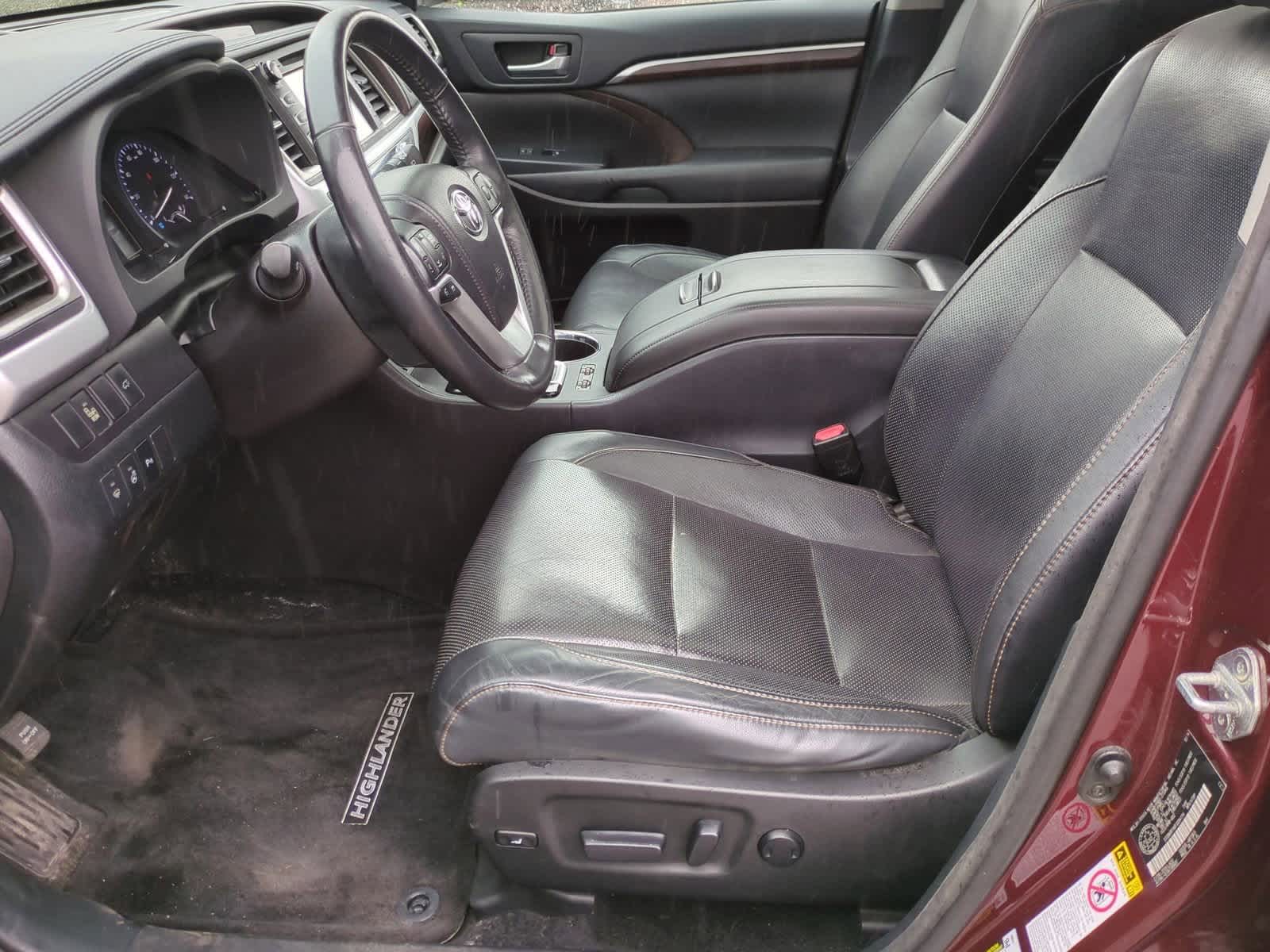 Thumbnail: 2015 Toyota Highlander - 16