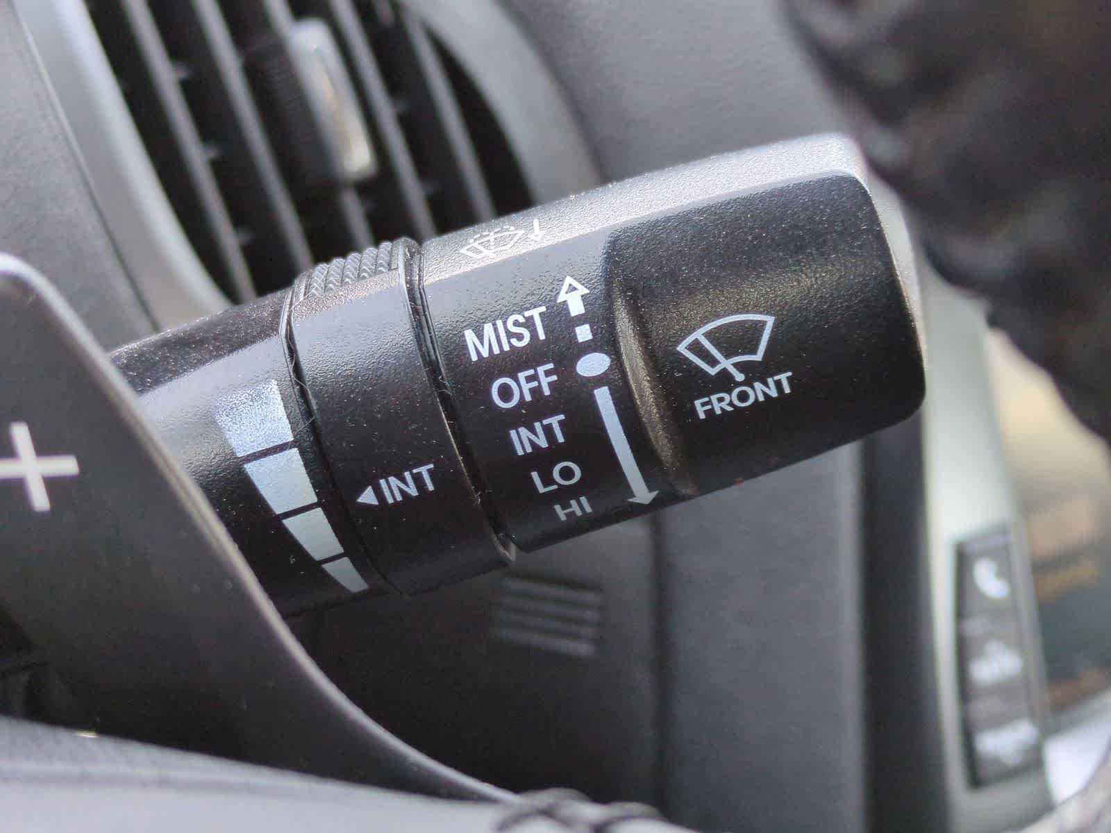 Thumbnail: 2012 Hyundai Genesis - 26