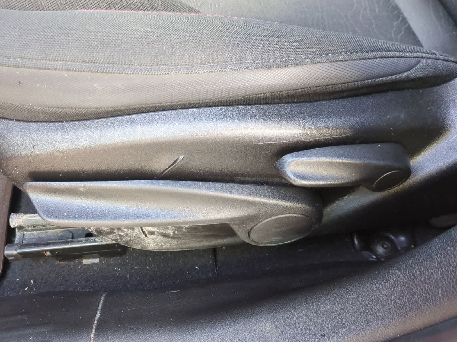 Thumbnail: 2017 Jeep Renegade - 17