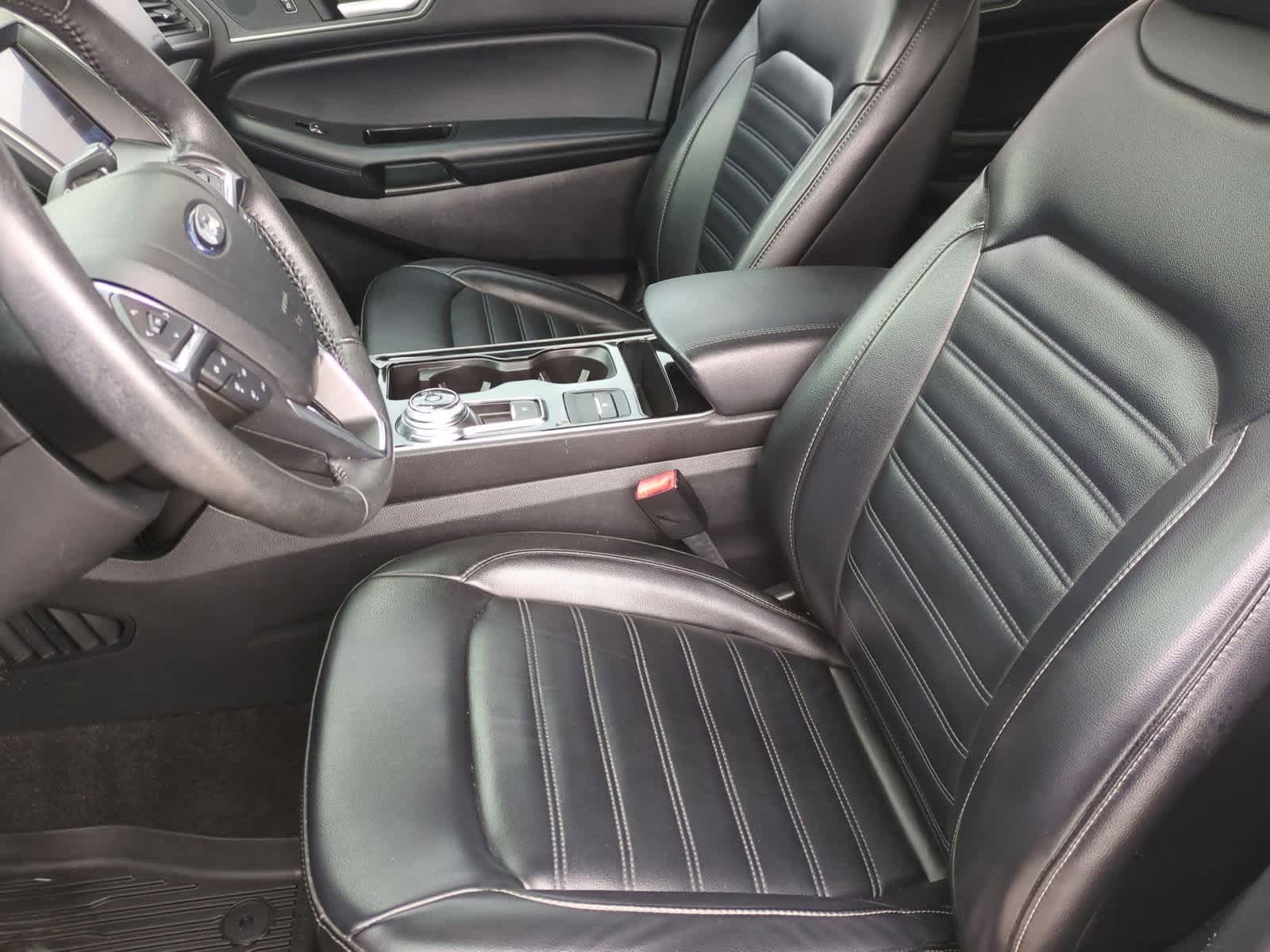 Thumbnail: 2020 Ford Edge - 16