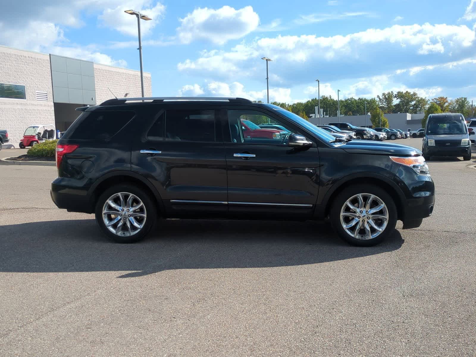 Thumbnail: 2012 Ford Explorer - 9