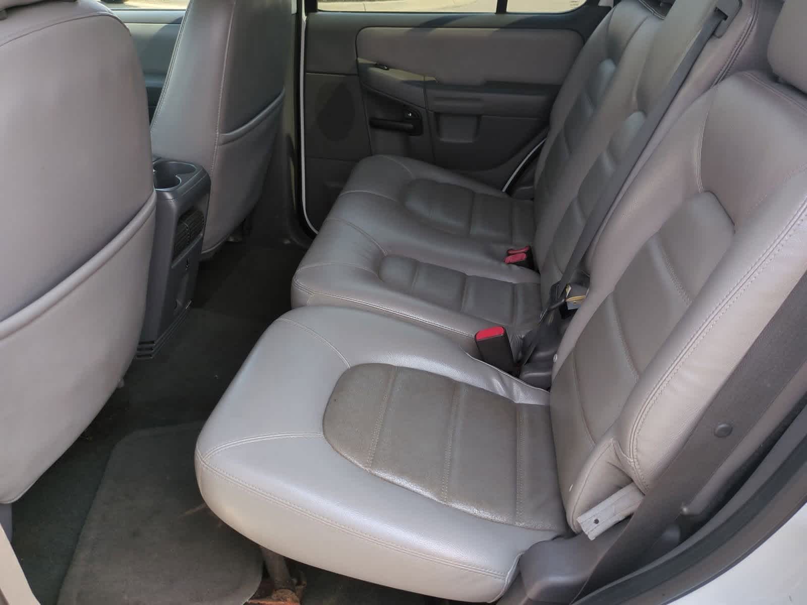 2005 Ford Explorer XLT 18