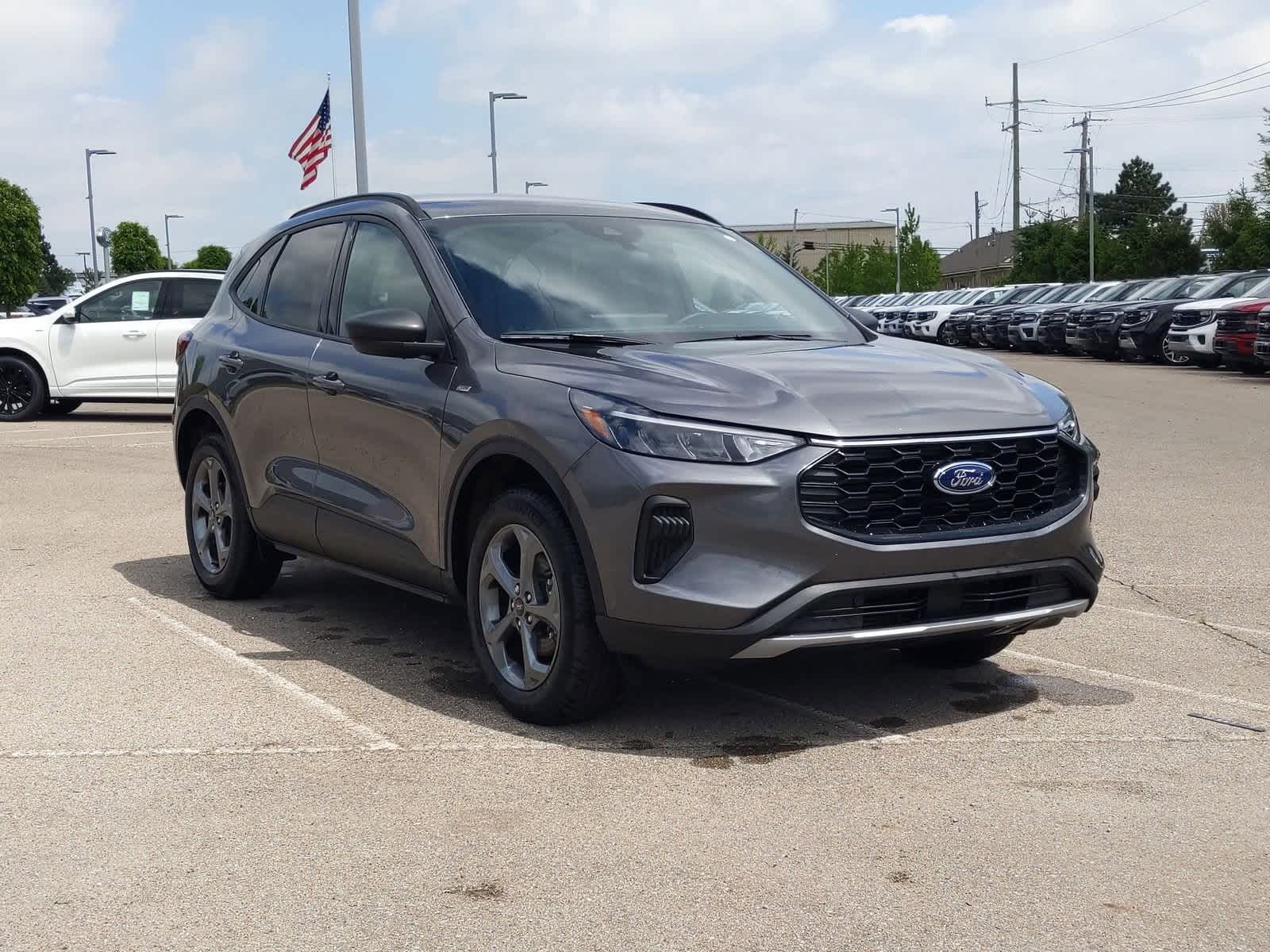 2025 Ford Escape ST-Line 2