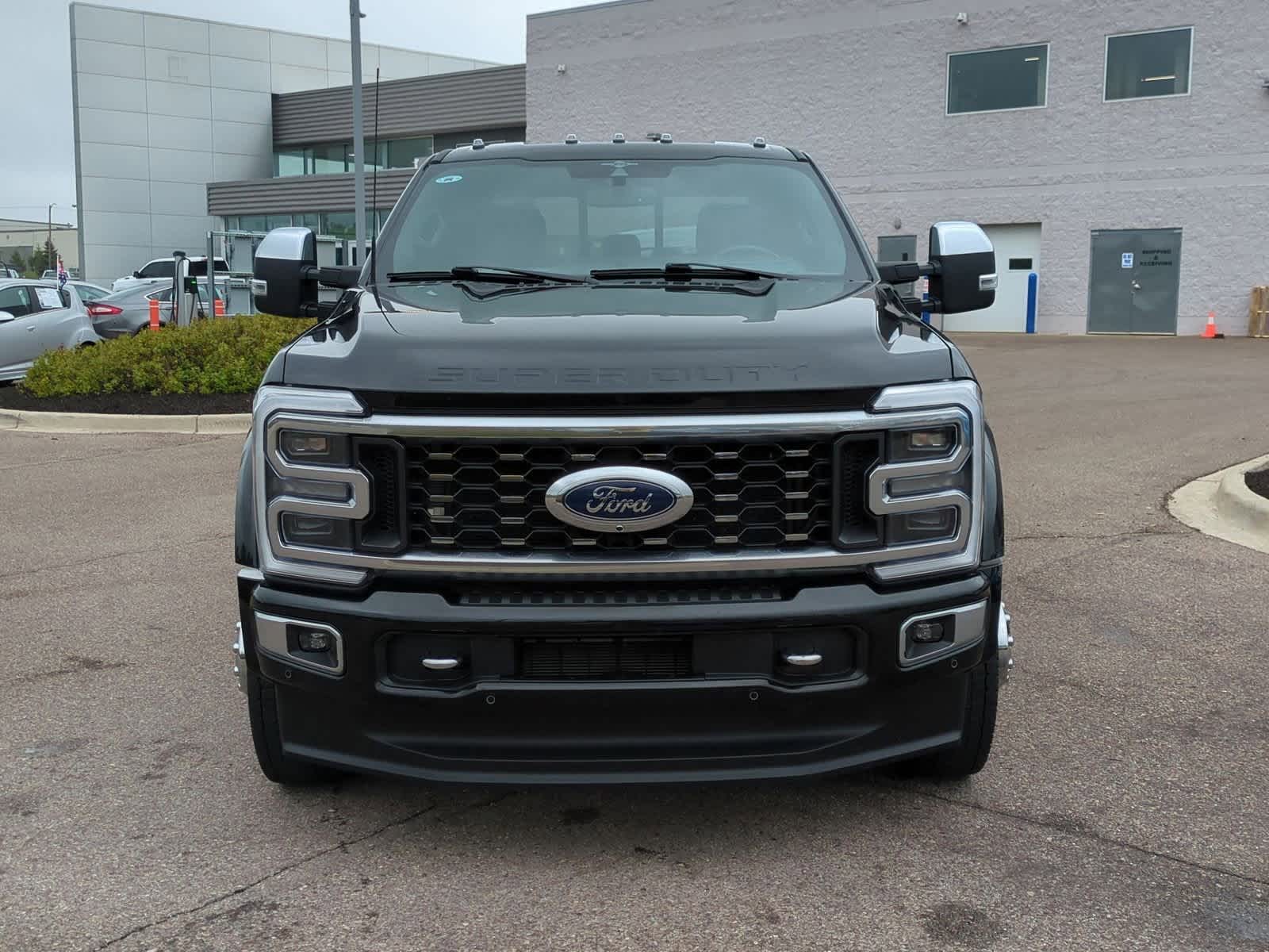 2023 Ford Econoline E-450 3