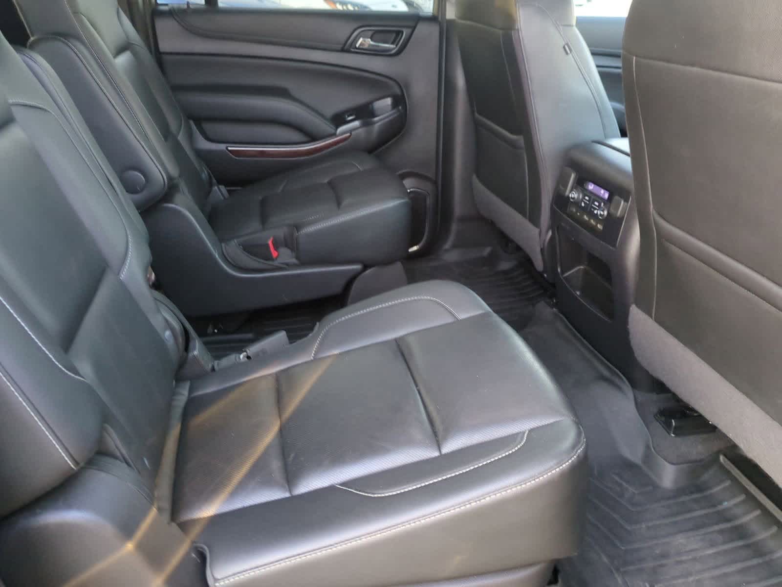 Thumbnail: 2020 GMC Yukon XL - 21