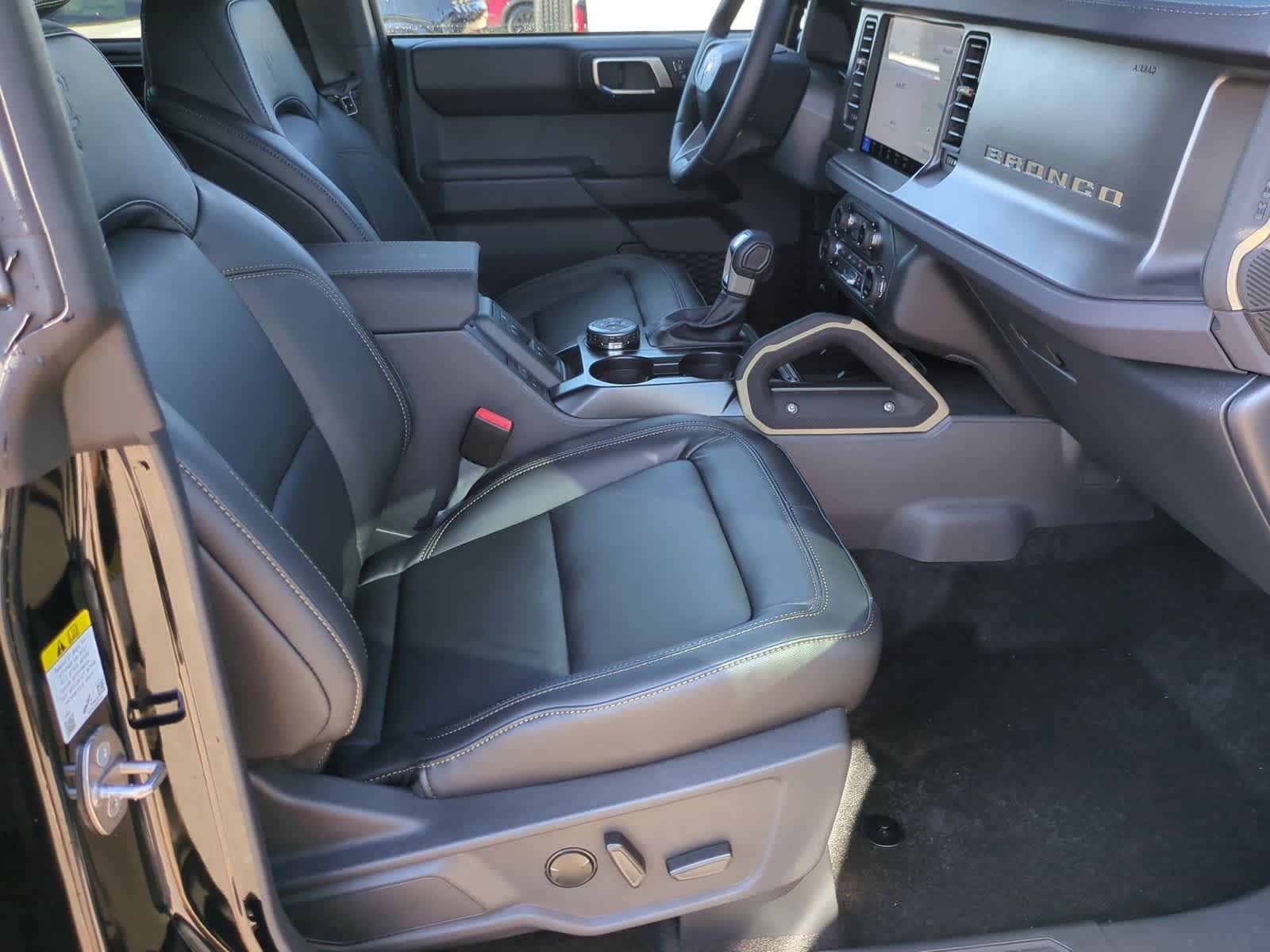 Thumbnail: 2025 Ford Bronco - 21