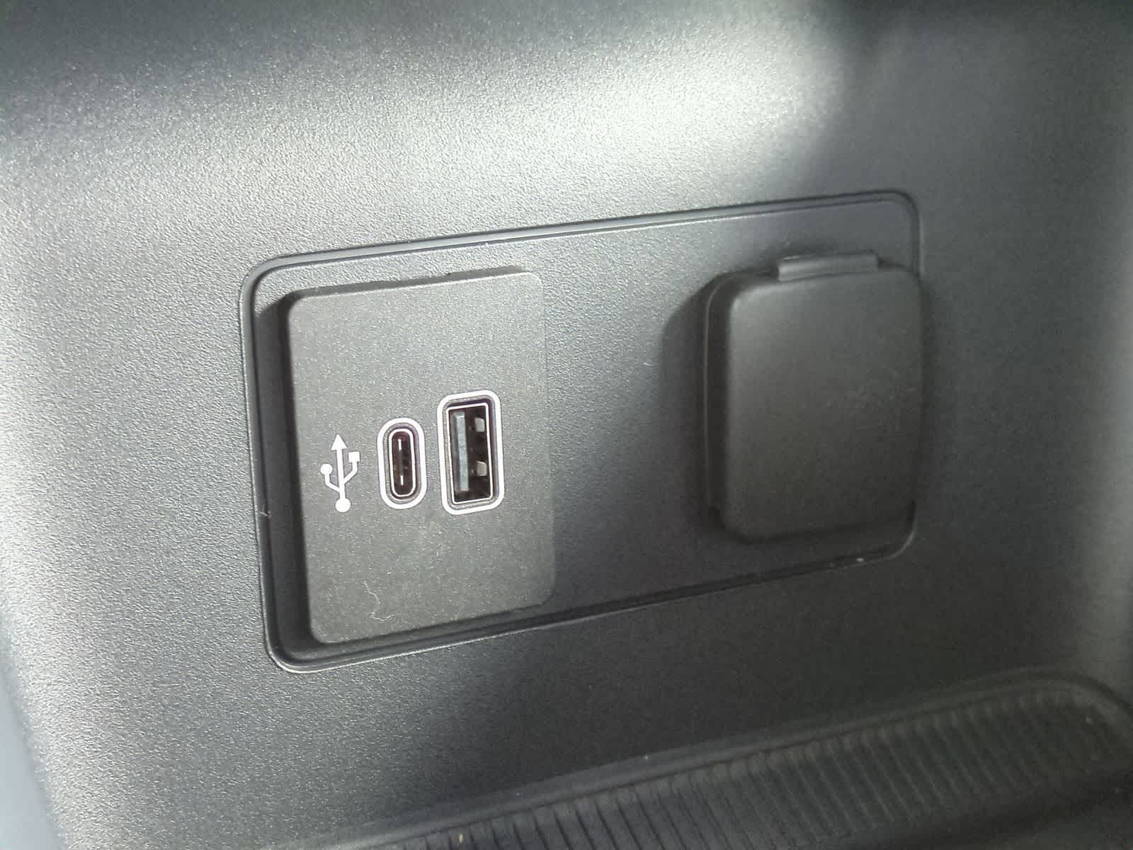 Thumbnail: 2026 Ford Explorer - 30