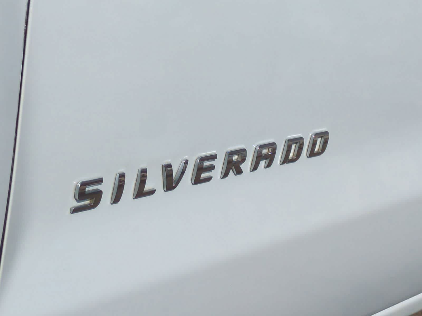 Thumbnail: 2018 Chevrolet Silverado 1500 - 13