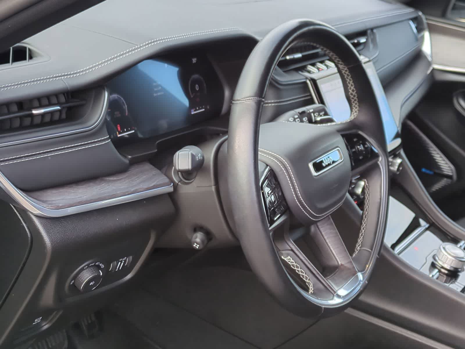 Thumbnail: 2022 Jeep Grand Cherokee - 10