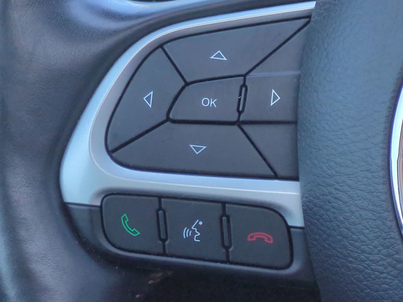 Thumbnail: 2020 Jeep Compass - 24