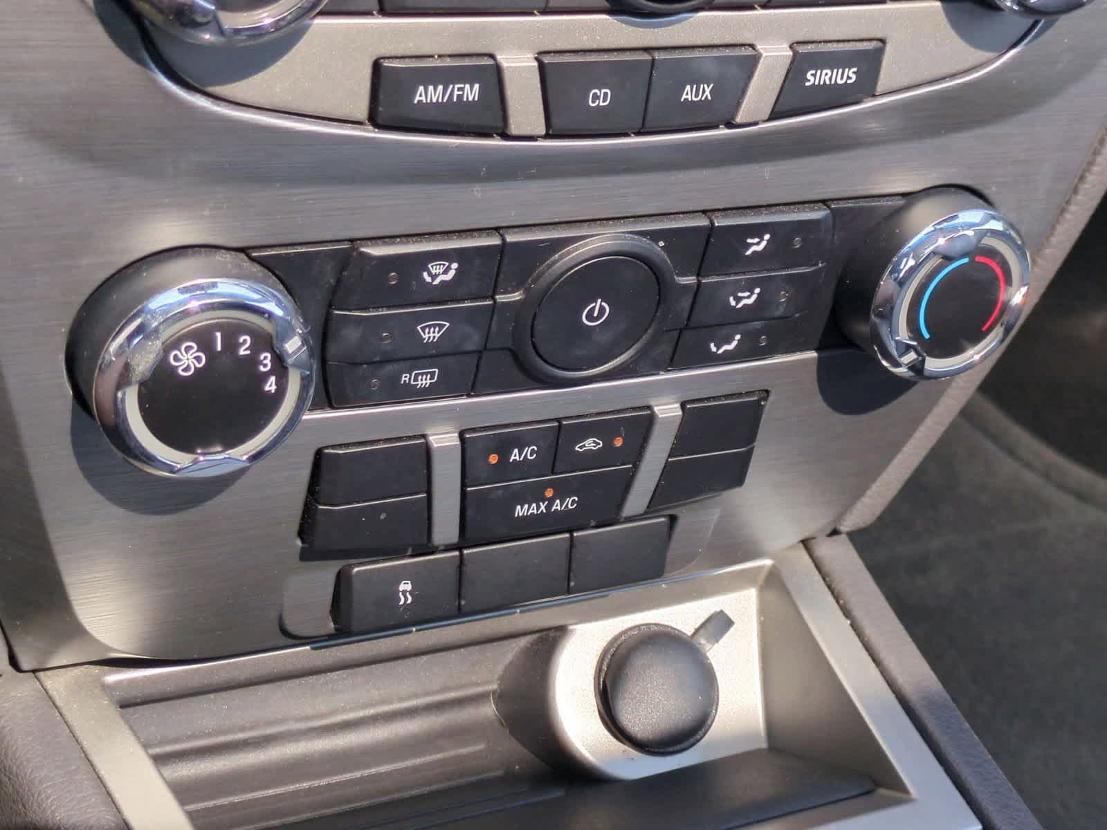 Thumbnail: 2010 Ford Fusion - 28