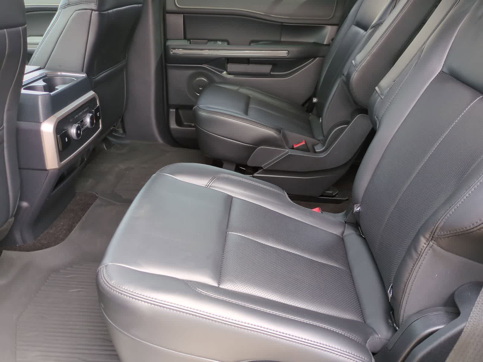 Thumbnail: 2022 Ford Expedition - 19