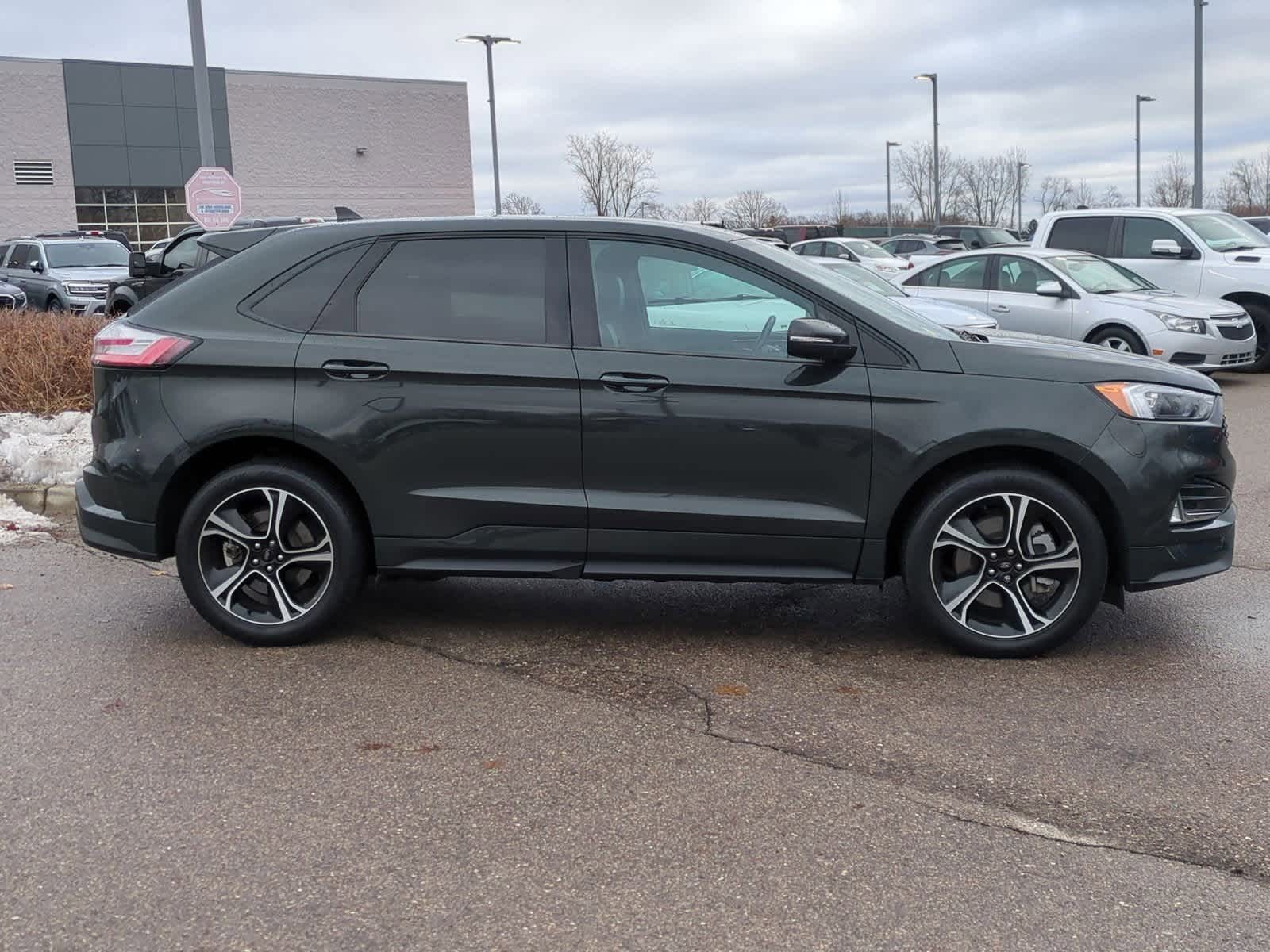 Thumbnail: 2023 Ford Edge - 9