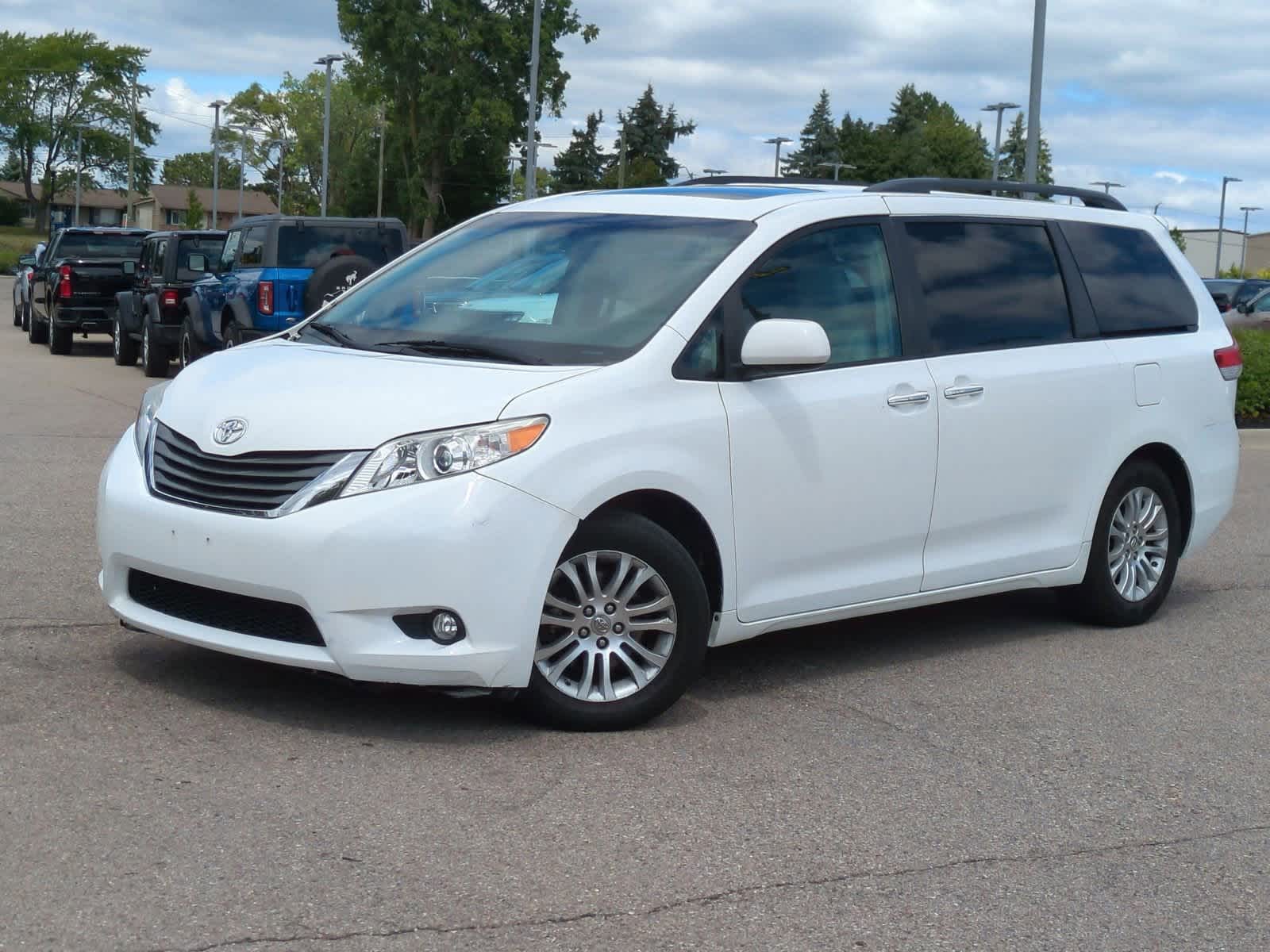 2011 Toyota Sienna XLE -
                  Waterford, MI