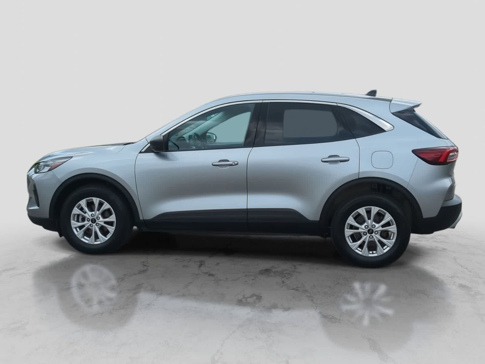 Thumbnail: 2023 Ford Escape - 5