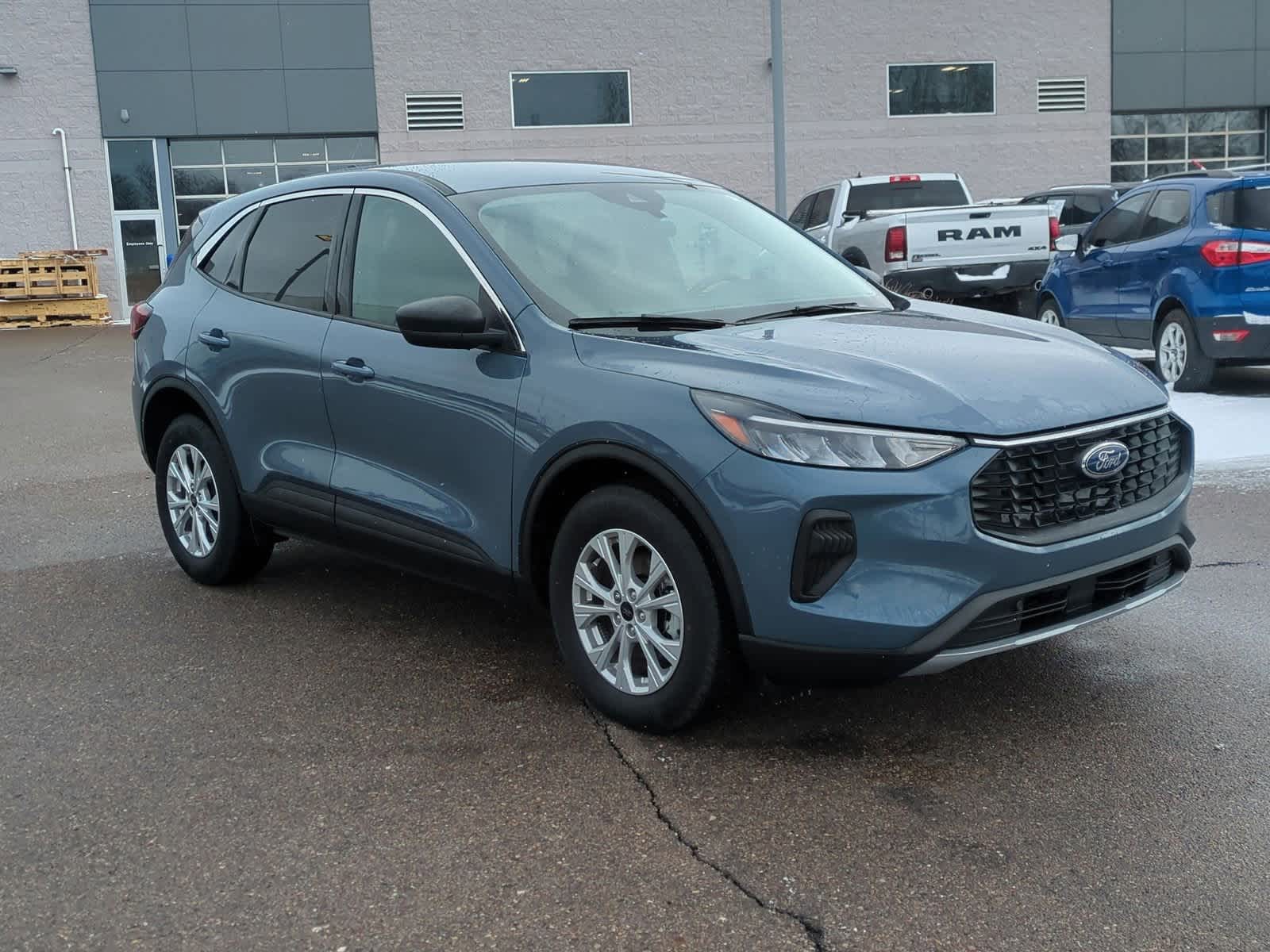 Thumbnail: 2023 Ford Escape - 2