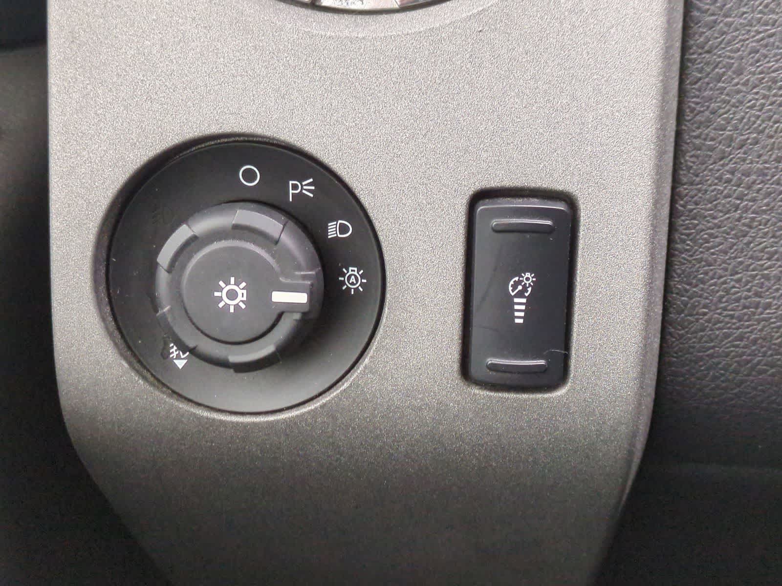 Thumbnail: 2011 Ford Econoline - 27