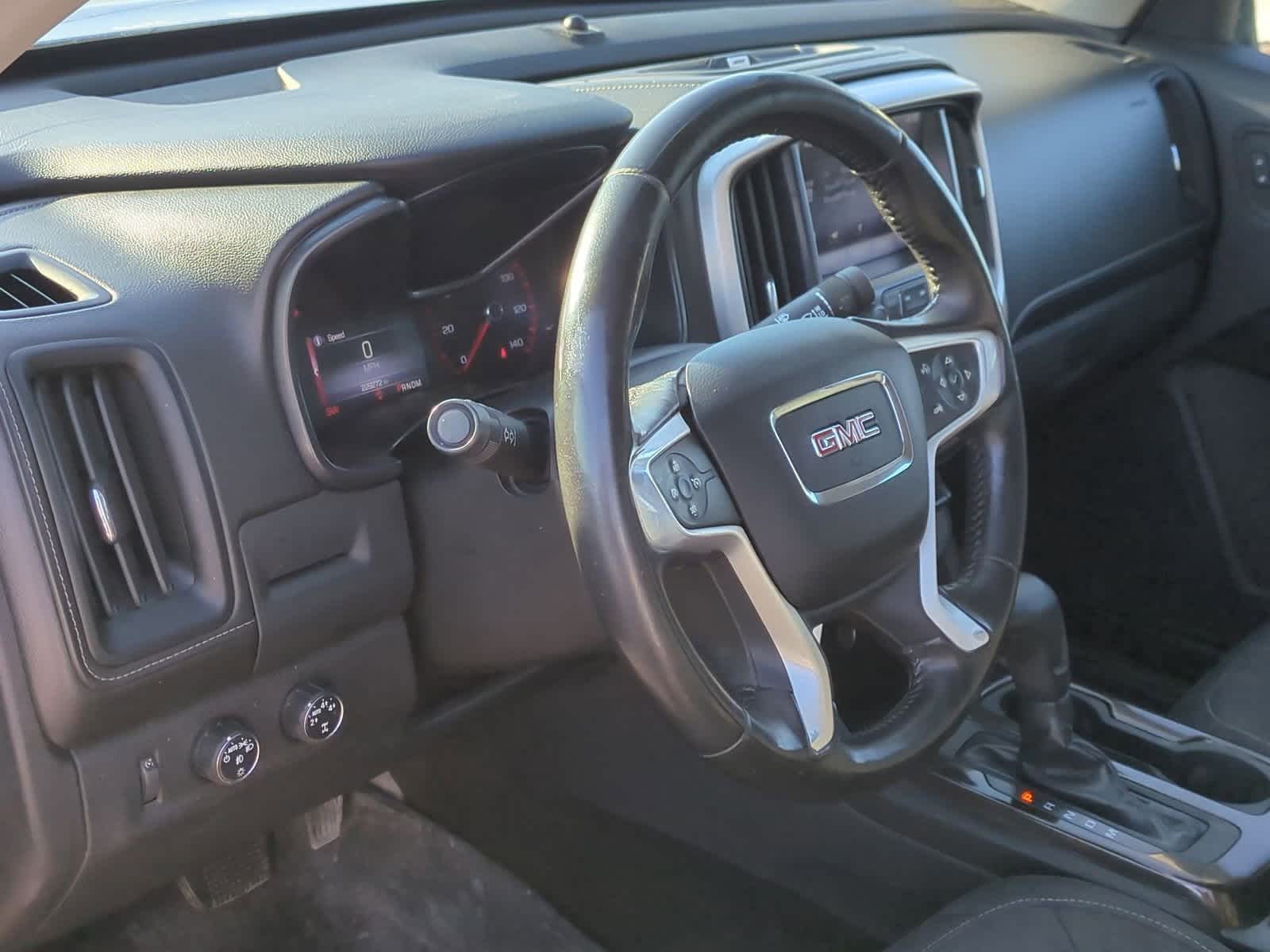 Thumbnail: 2015 GMC Canyon - 10