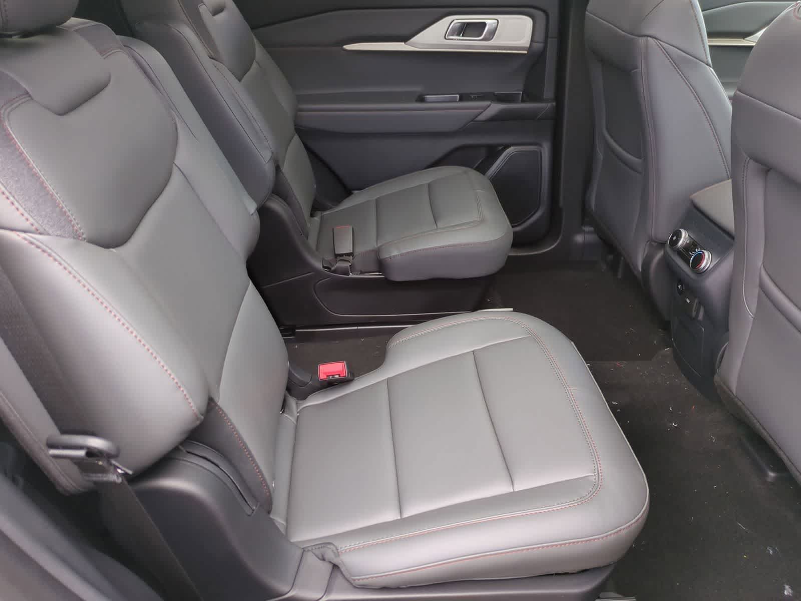 Thumbnail: 2026 Ford Explorer - 21