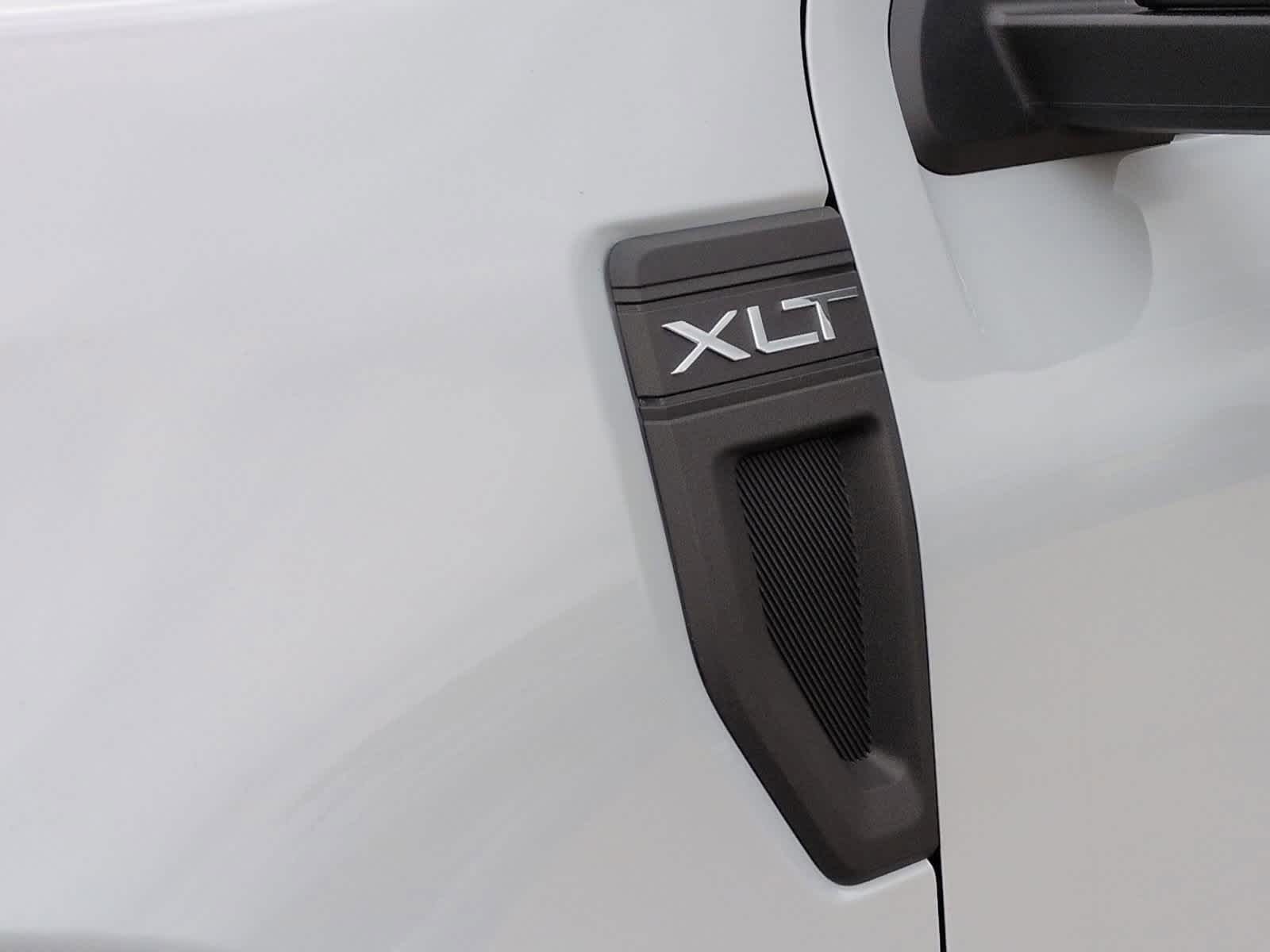 Thumbnail: 2025 Ford Maverick - 13