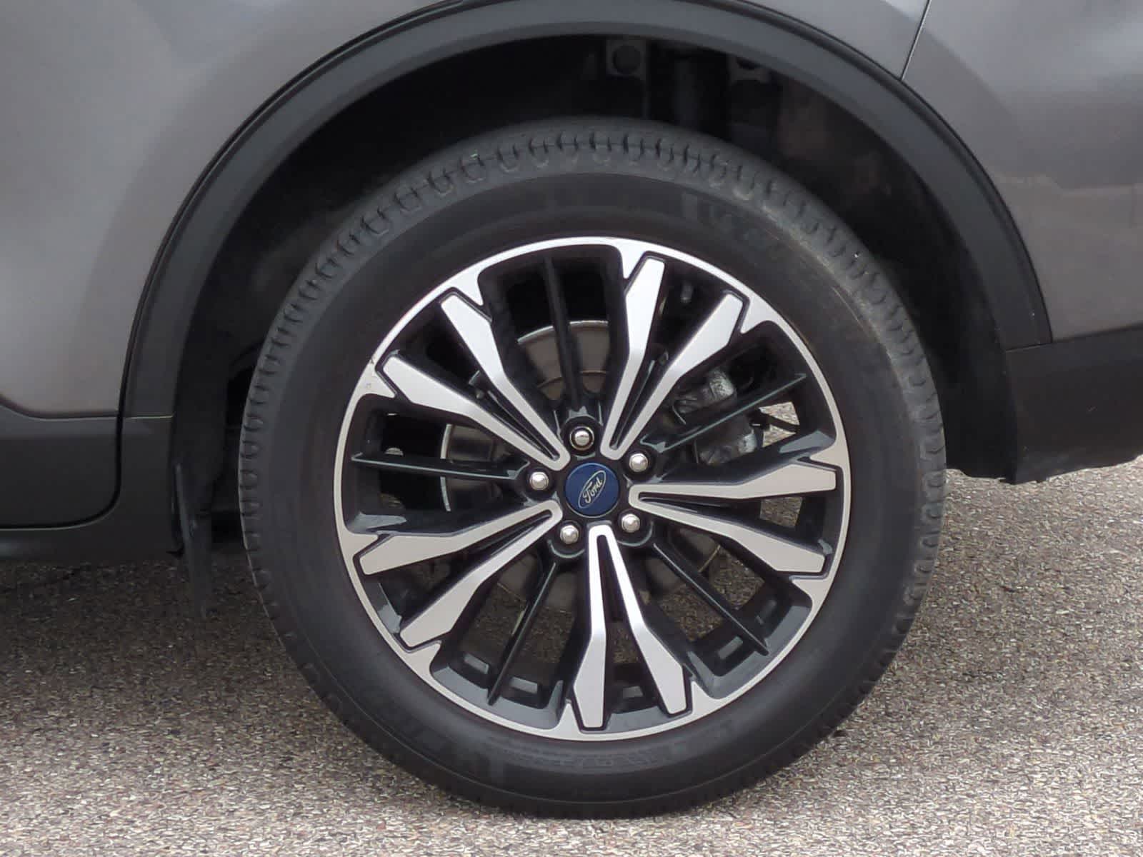 Thumbnail: 2021 Ford Escape - 14