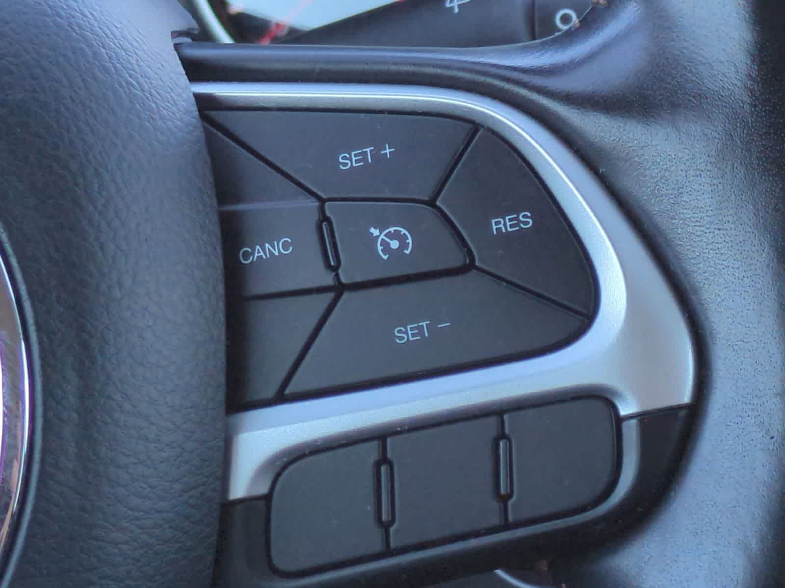 Thumbnail: 2020 Jeep Compass - 24