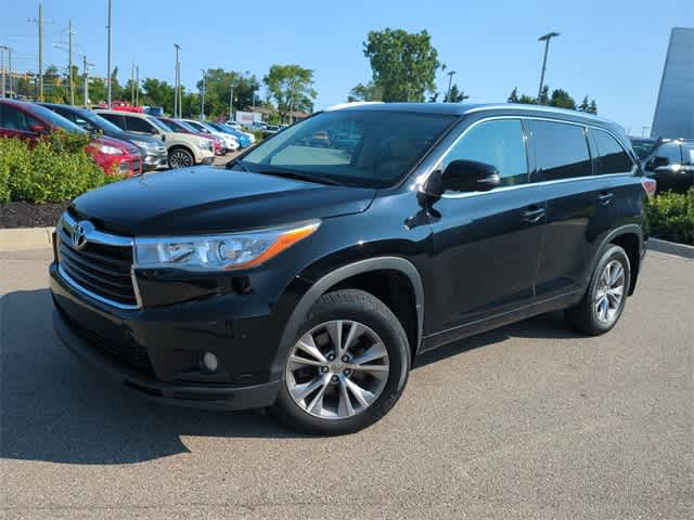 2015 Toyota Highlander XLE -
                Waterford, MI