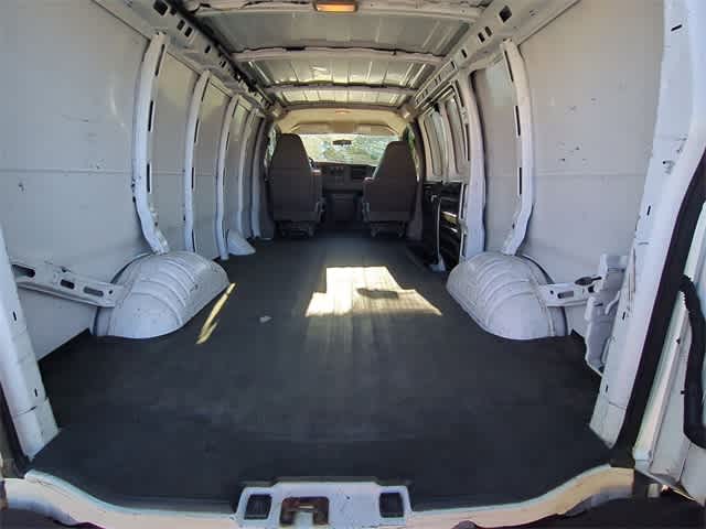 Thumbnail: 2009 GMC Savana - 28