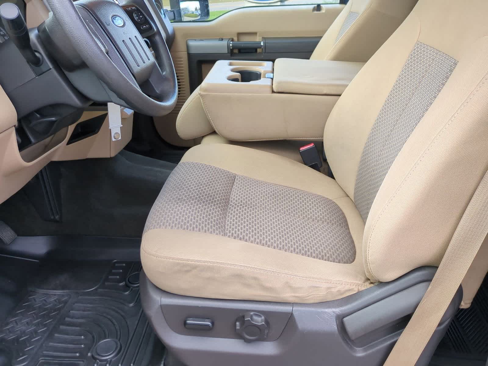 Thumbnail: 2014 Ford Econoline - 16