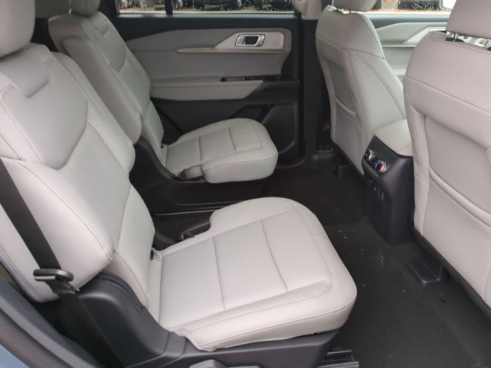 Thumbnail: 2026 Ford Explorer - 20