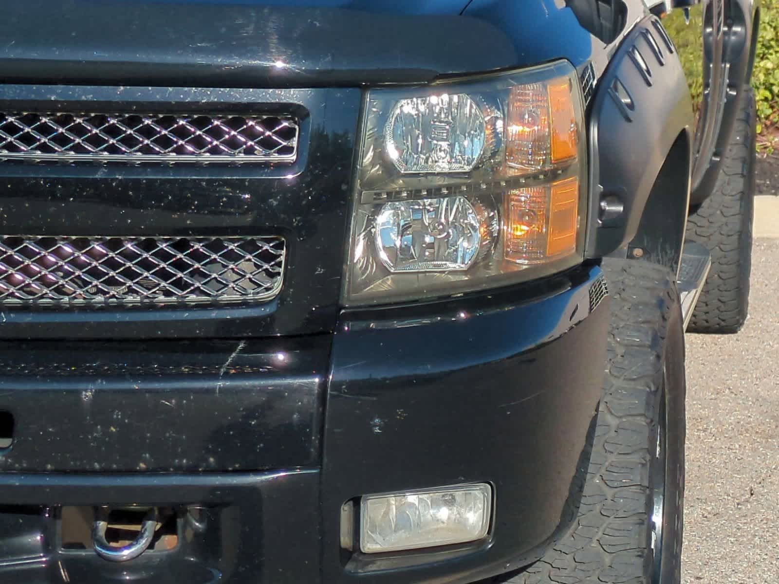 Thumbnail: 2011 Chevrolet Silverado 1500 - 11