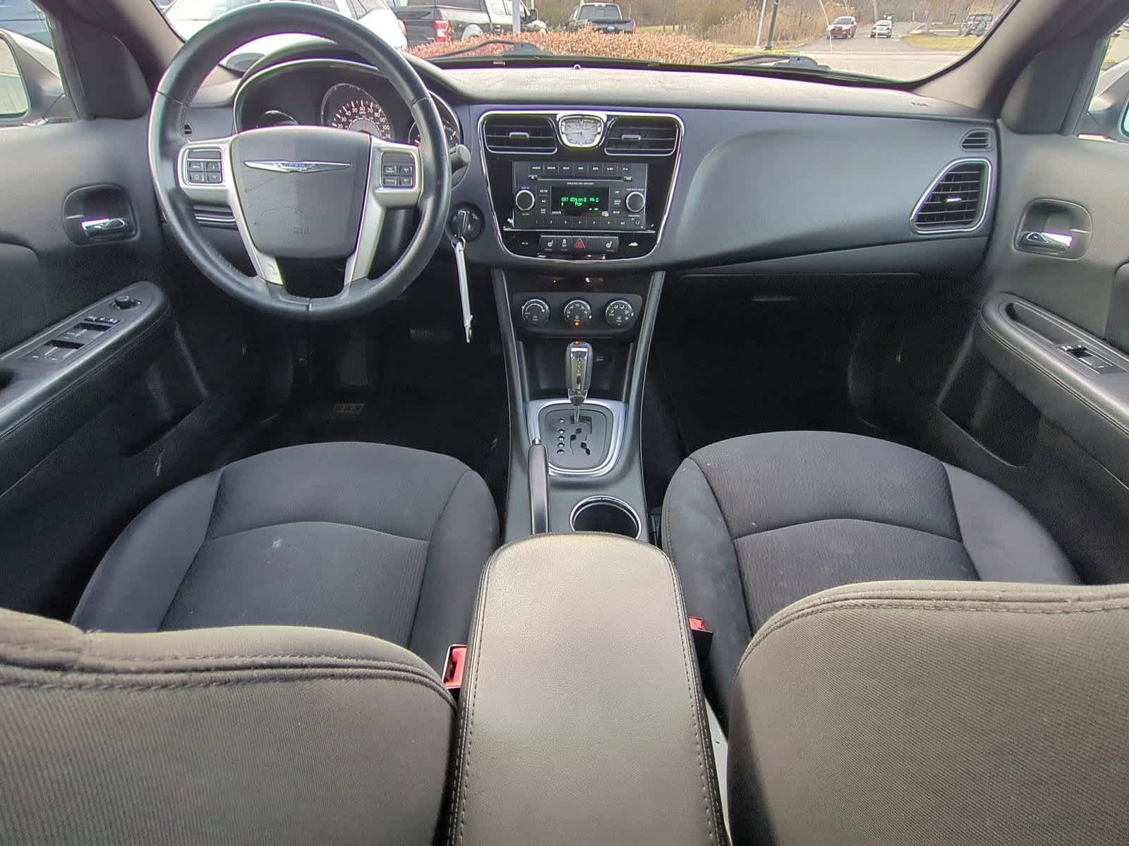 Thumbnail: 2013 Chrysler 200 - 15