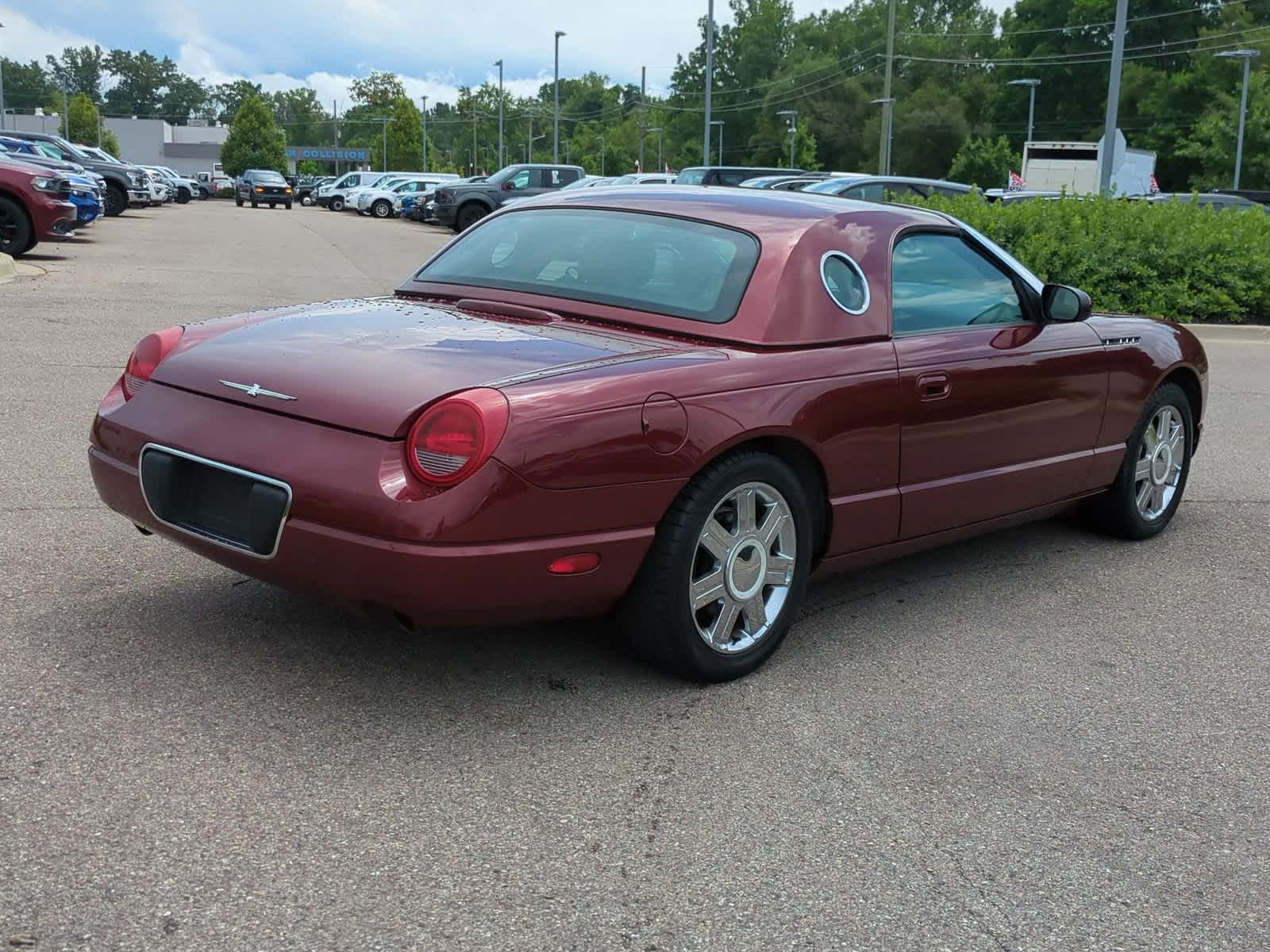 Thumbnail: 2004 Ford Thunderbird - 8
