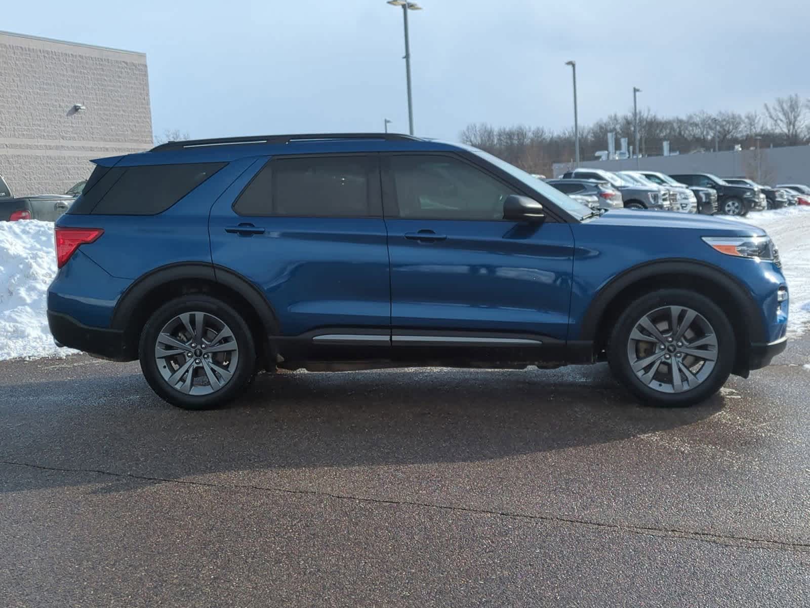 Thumbnail: 2021 Ford Explorer - 9