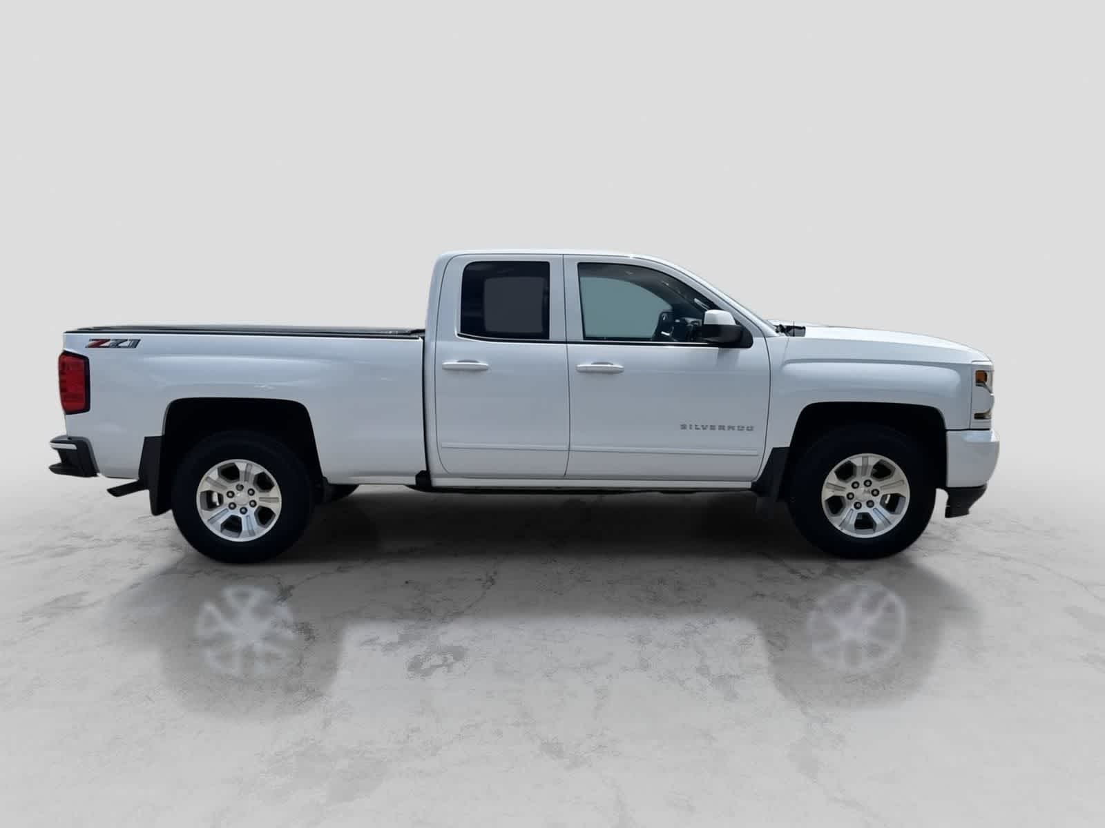 Thumbnail: 2018 Chevrolet Silverado 1500 - 9