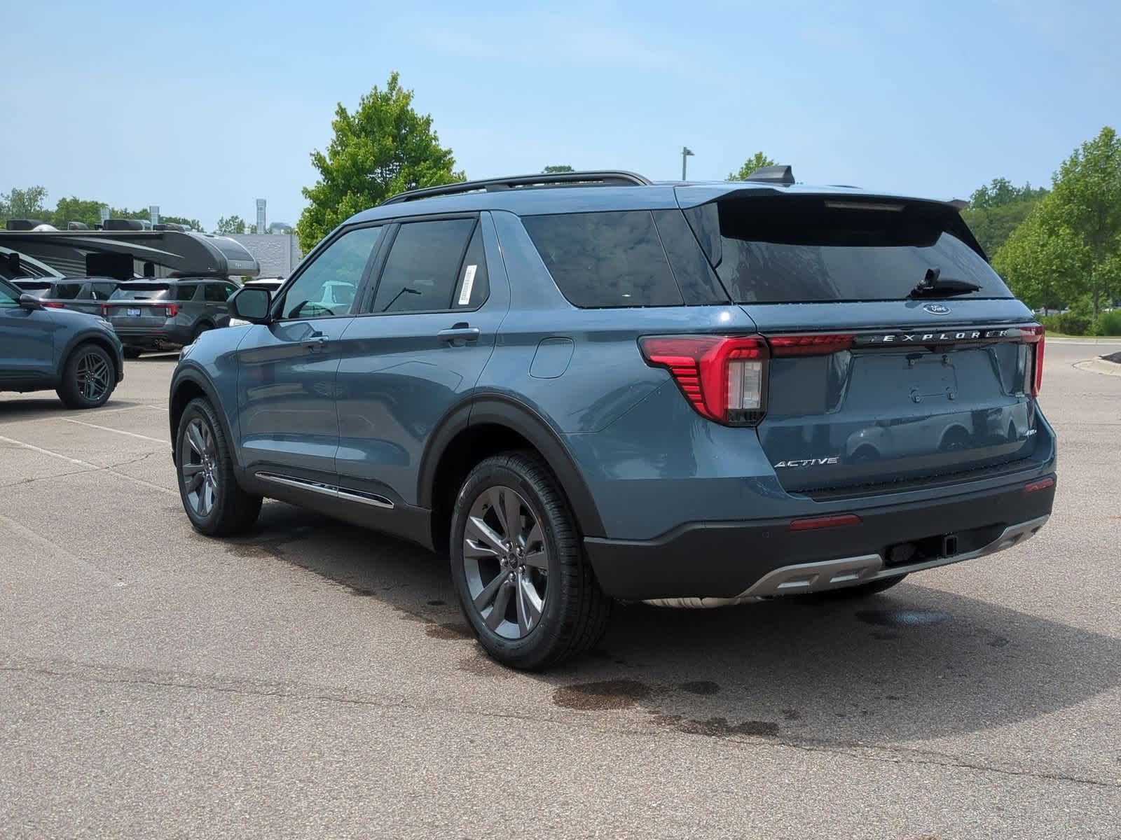 2025 Ford Explorer Active 6