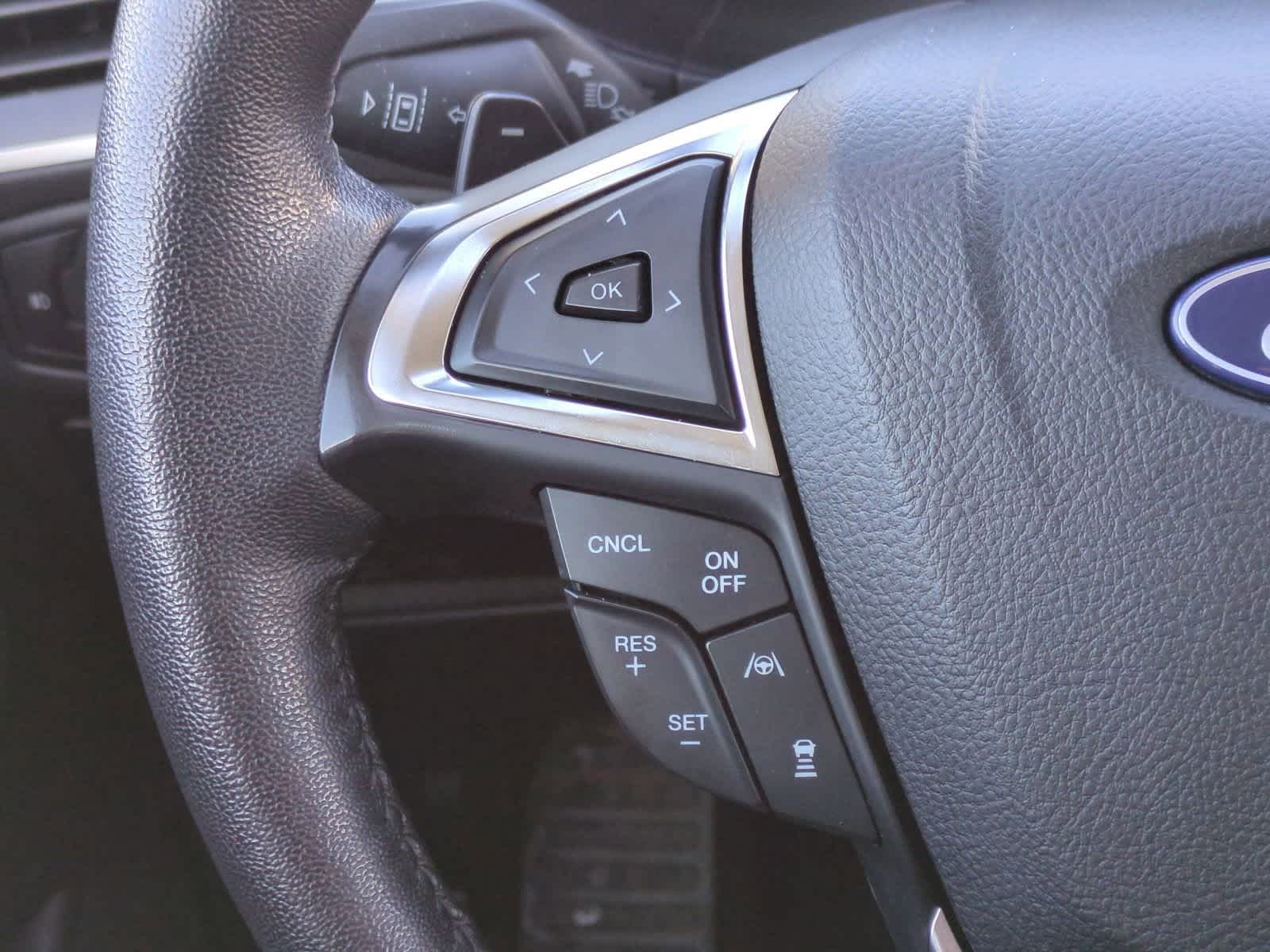 Thumbnail: 2022 Ford Edge - 23