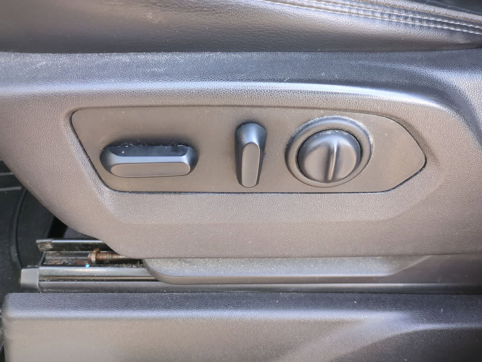 Thumbnail: 2019 Chevrolet Silverado 1500 - 17