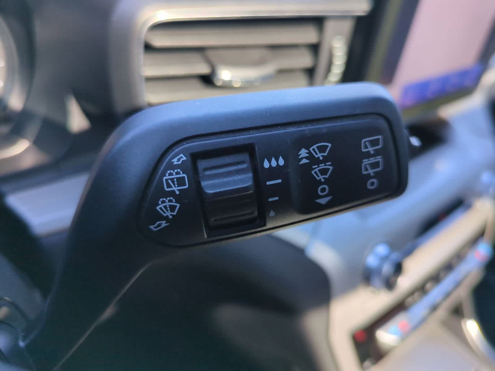 Thumbnail: 2021 Ford Explorer - 29