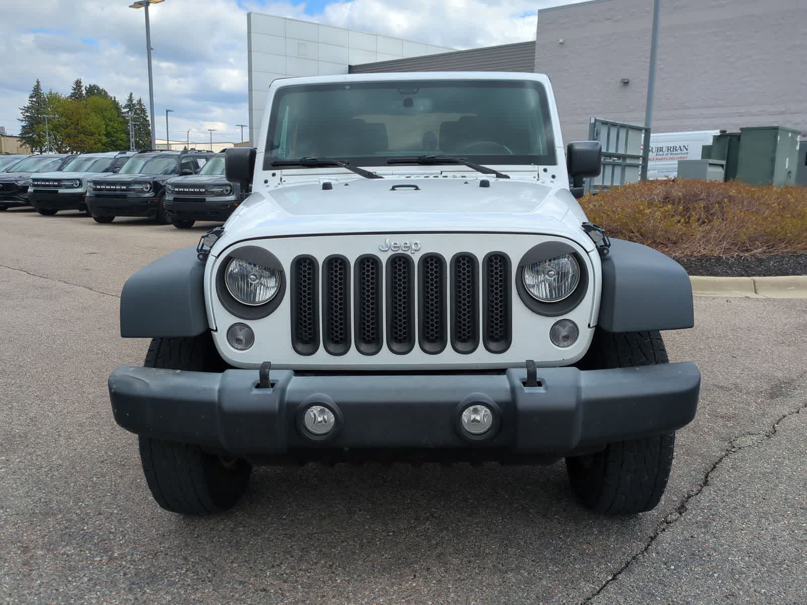 Thumbnail: 2016 Jeep Wrangler - 3
