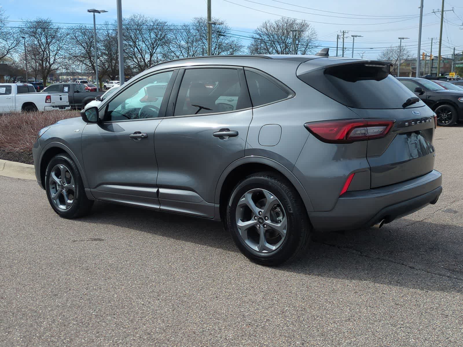 Thumbnail: 2023 Ford Escape - 6