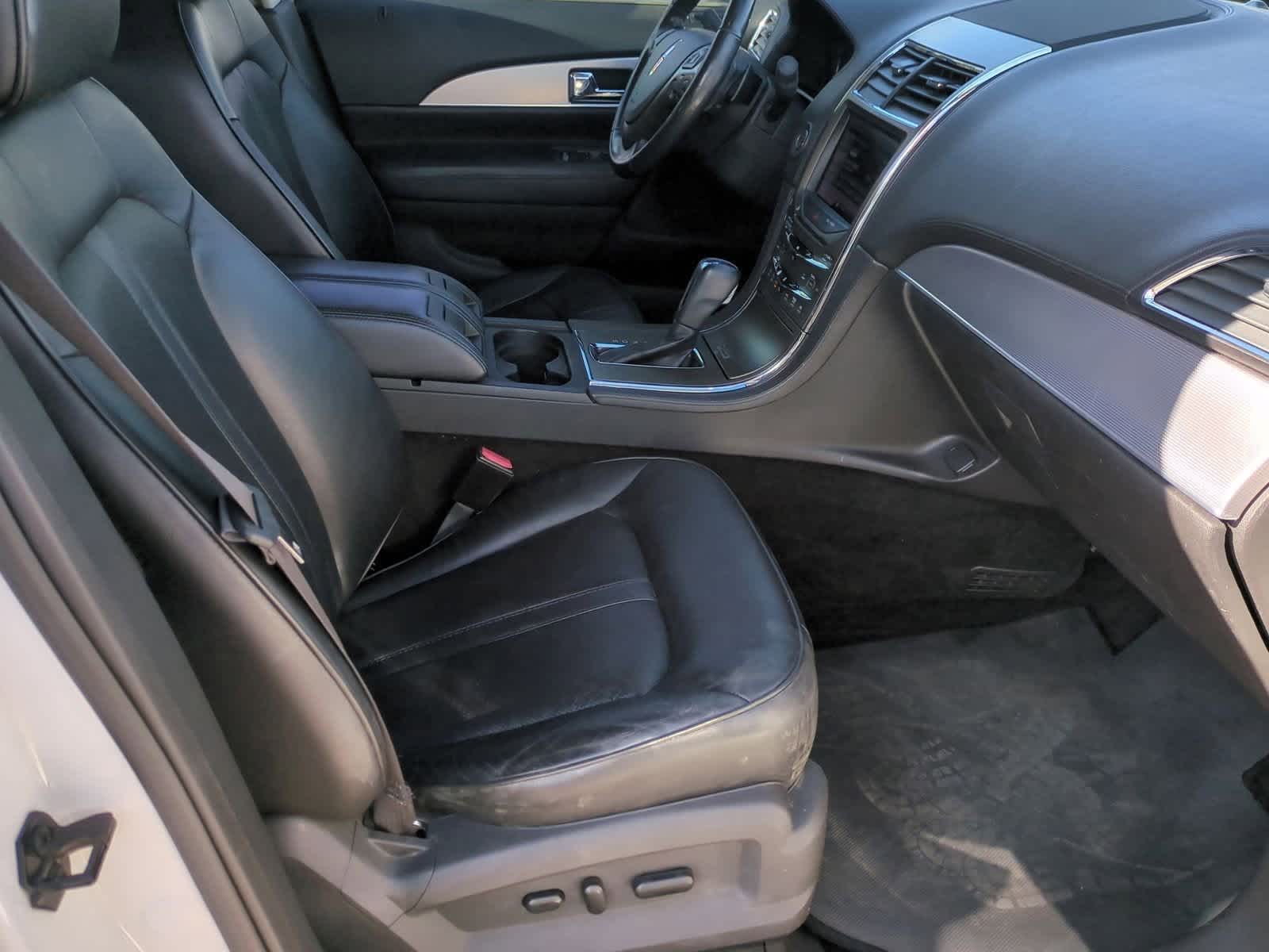 Thumbnail: 2013 Lincoln MKX - 21