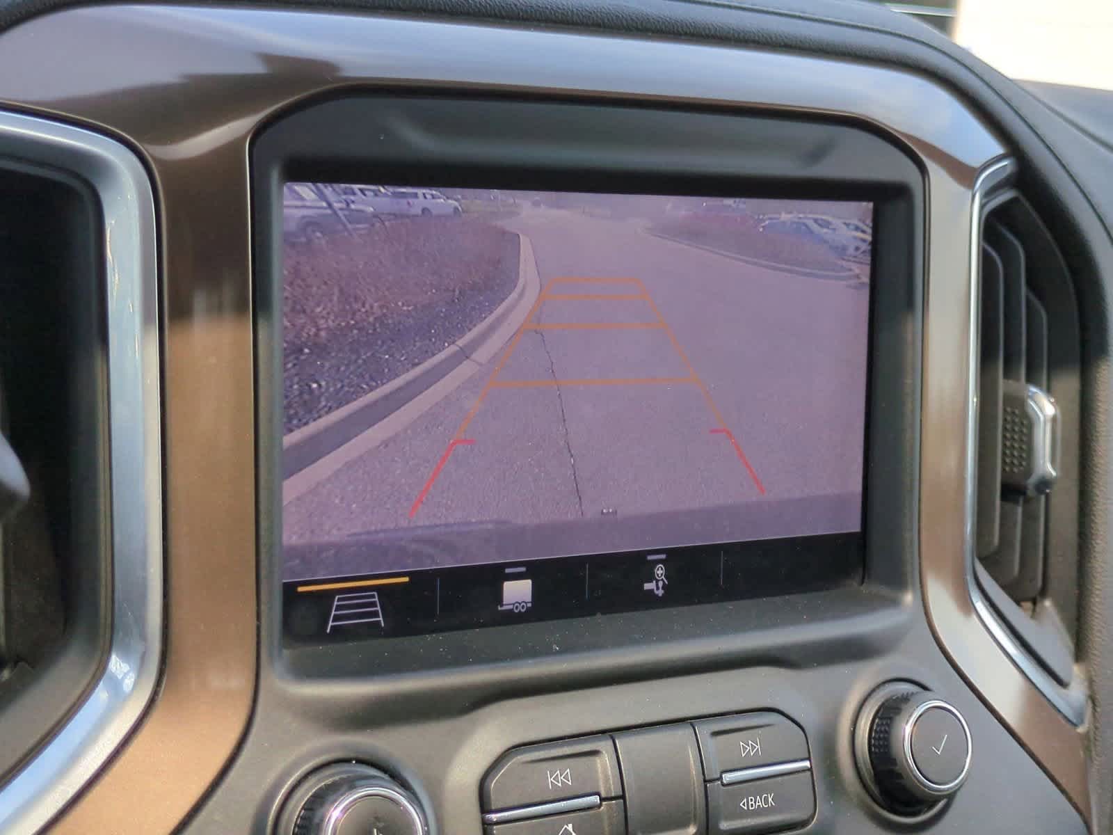 Thumbnail: 2019 Chevrolet Silverado 1500 - 31