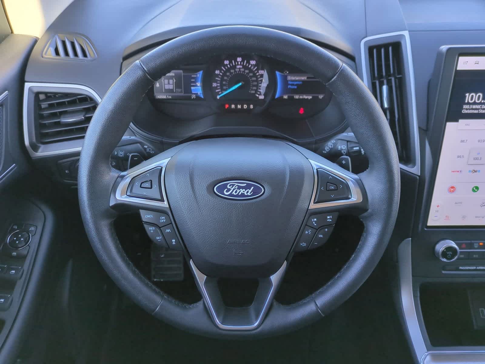 Thumbnail: 2022 Ford Edge - 22