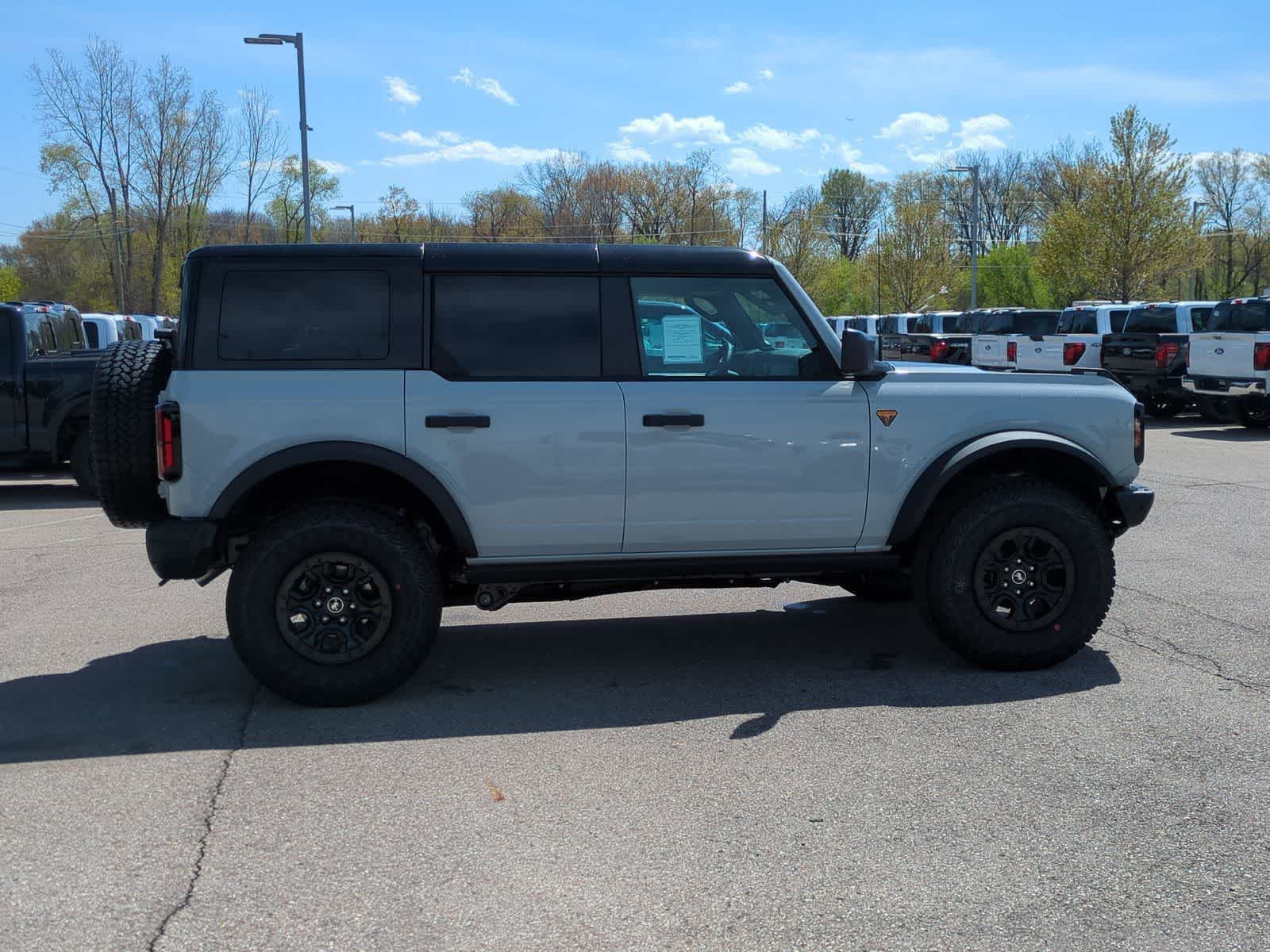Thumbnail: 2026 Ford Bronco - 9