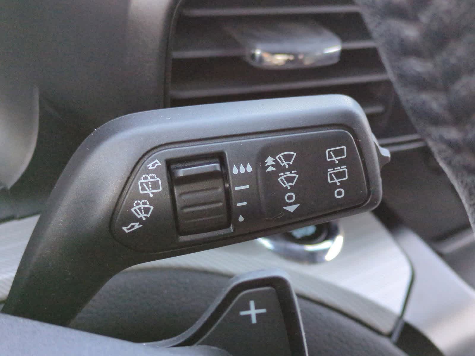 Thumbnail: 2020 Ford Explorer - 25