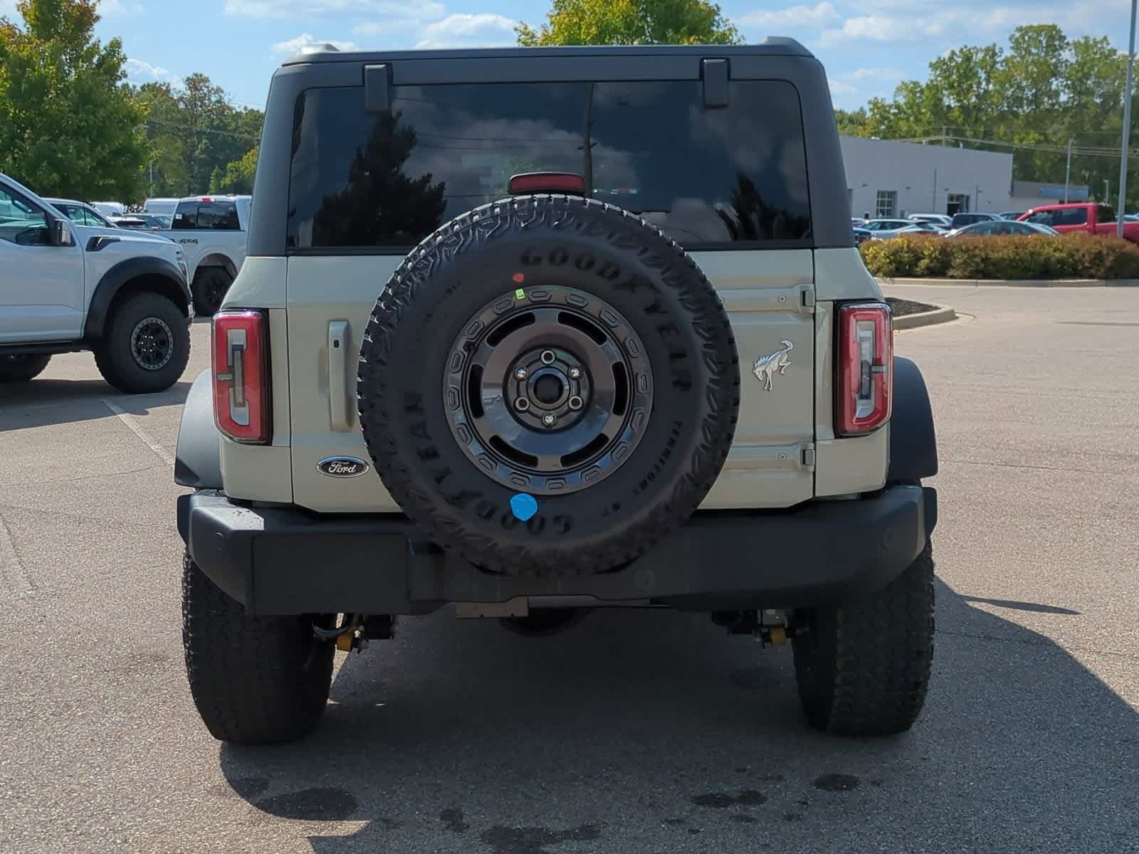 Thumbnail: 2025 Ford Bronco - 7