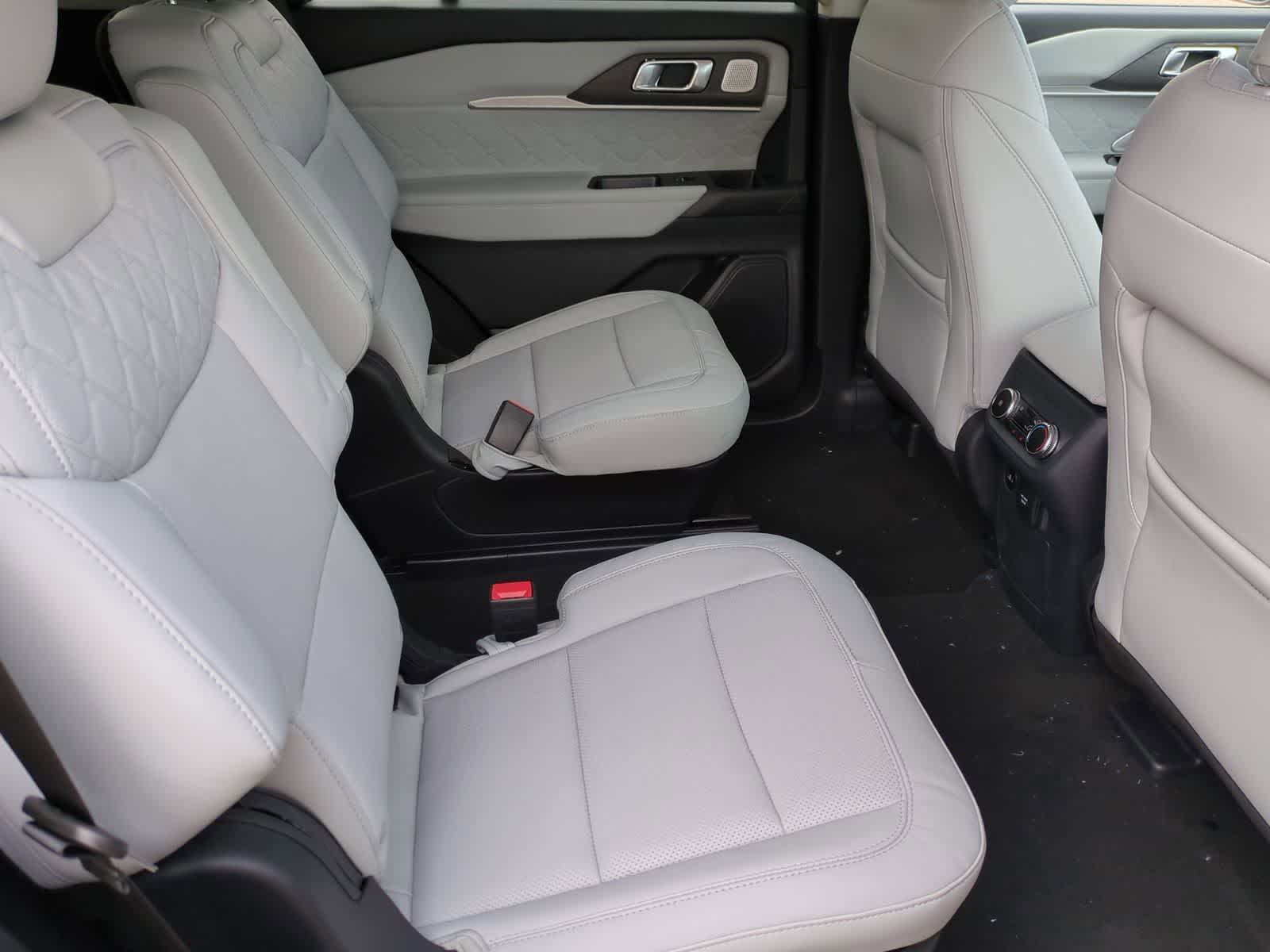 Thumbnail: 2026 Ford Explorer - 20